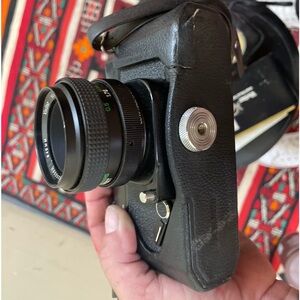 vintage Camera Vivitar comes with everything .